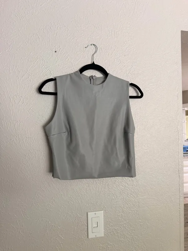 Skims faux leather gray matte sleeveless crop top L - Image 4