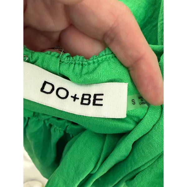 Do+Be Green Tie Back Romper size small - Image 3