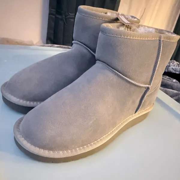 Cushionaire Gray Suede Ankle Boots - Image 2