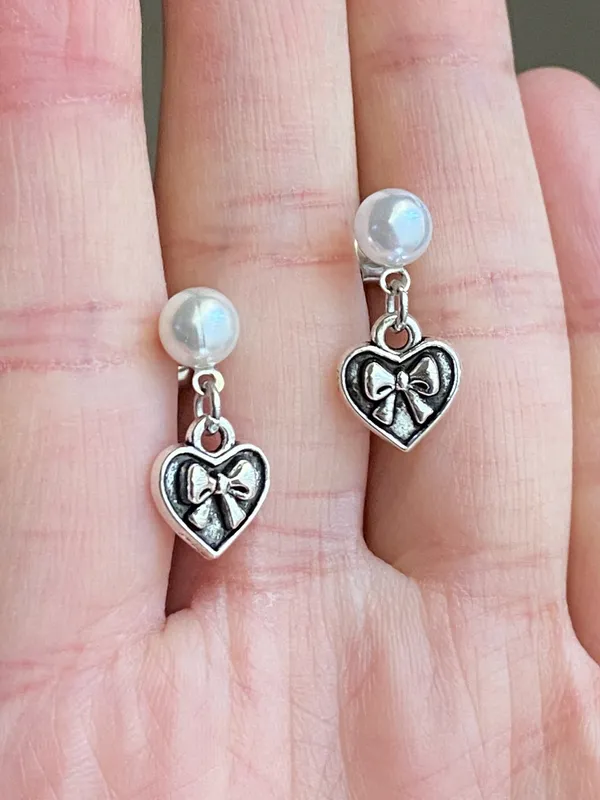 Handmade y2k Kawaii heart ribbon mini dangle earrings 🎀 - Image 5