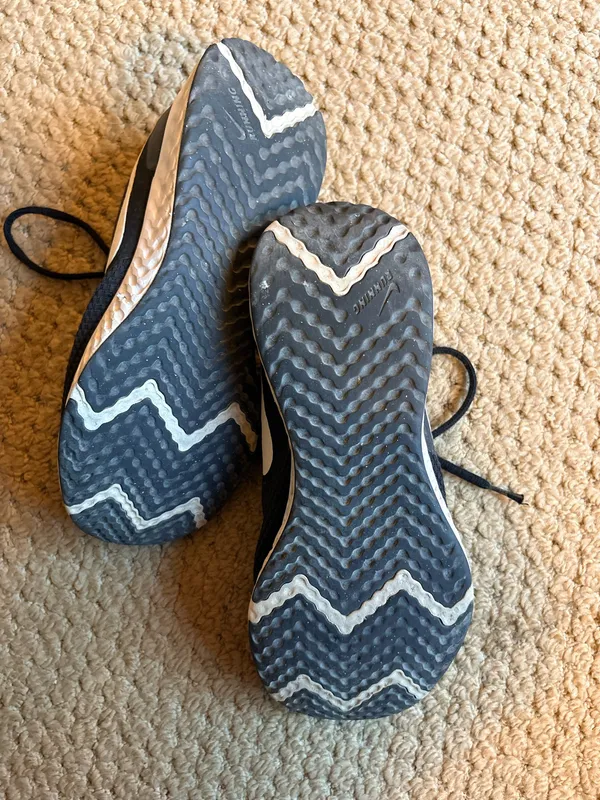 Nike Revolution Running Shoes - Image 4