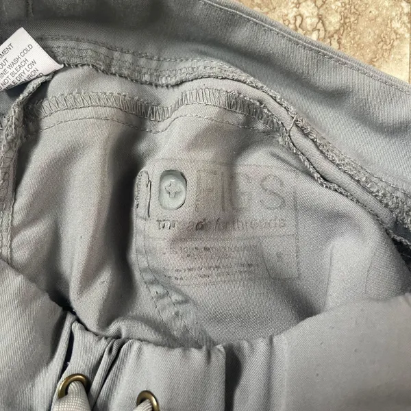 FIGS Gray  scrub pants - Image 4