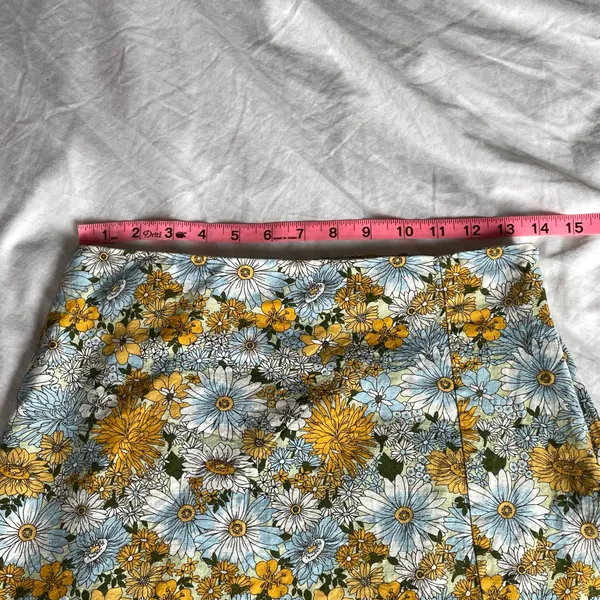 Urban Outfitters Floral Mini Skirt Size S Linen Blend Yellow Blue Daisy Print - Image 6