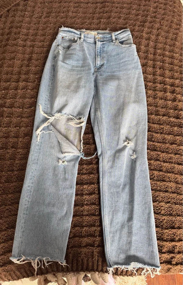 Abercrombie jeans - Image 2