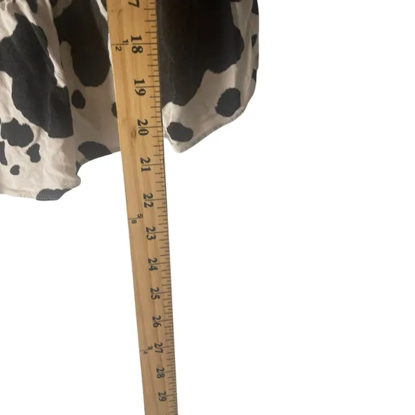 Mi Ami Women's Size Small Oversized Black White Cow Print Ruffle Western Blouse‎ - Image 9