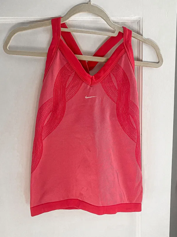 Nike Dry Fit Workout Top - Image 3