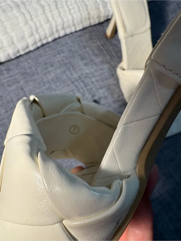 White woven leather stiletto size 7 - Image 6