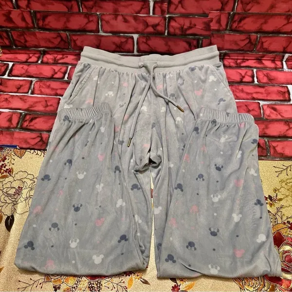 Disney Women’s fleece pajama set M - Image 7