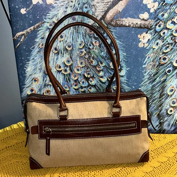 Dooney & Bourke Vintage Signature Beige Monogram Handbag - Image 5