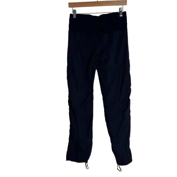 Lululemon Women's Dance Studio Pant III Unlined Joggers Black Size 4 - Image 7