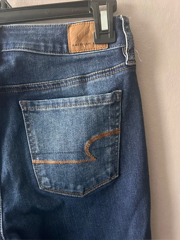American Eagle Dark Wash Distressed Hi Rise Jeggings Size 2 - Image 5