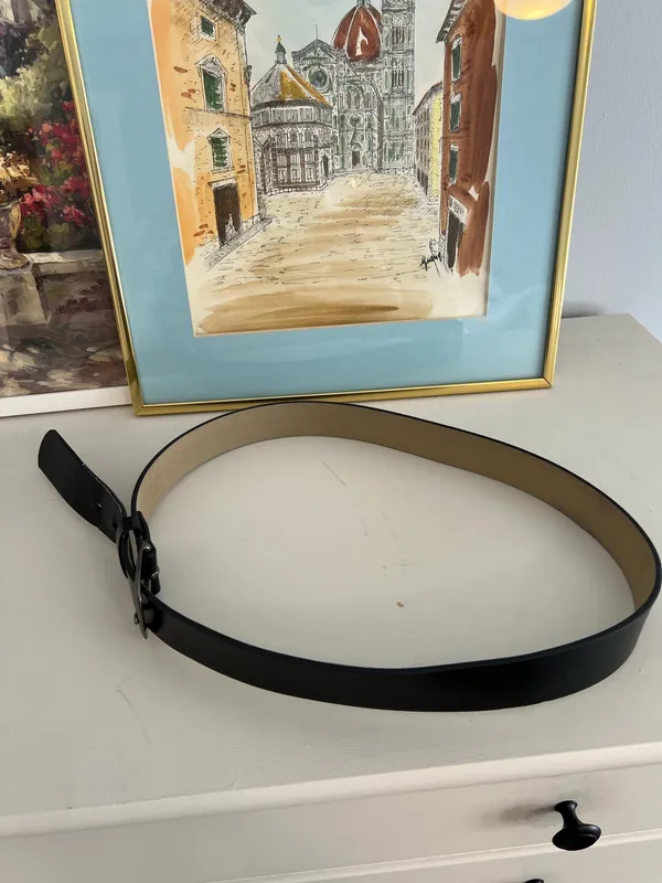Black leather belt with silver buckle #leather #buckle - Image 3
