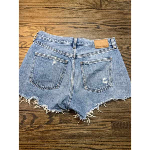 Denim Forum From Aritzia The Boyfriend Short High Rise Cut Off Short Sz 27 - Image 4