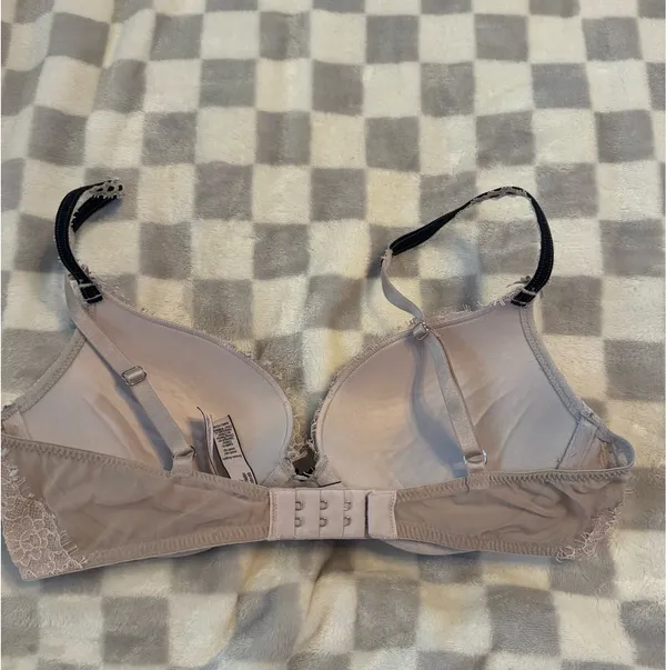 Victoria's Secret Light Pink Bra Lace - Image 2