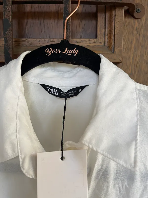 ZARA Long Sleeve Button Down Shirt. Size XS - Image 2