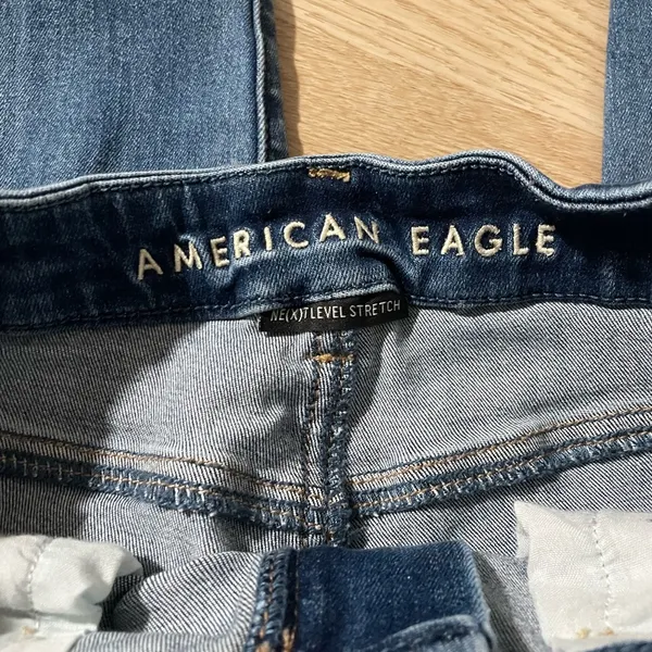 American Eagle Curvy High Rise Jeans Size 4 - Image 3