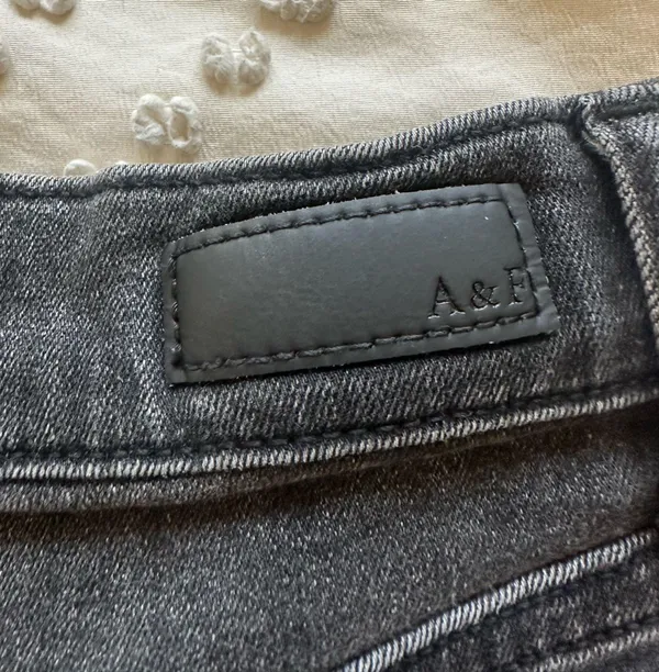 Abercrombie and Fitch Curve Love Shorts - Image 3