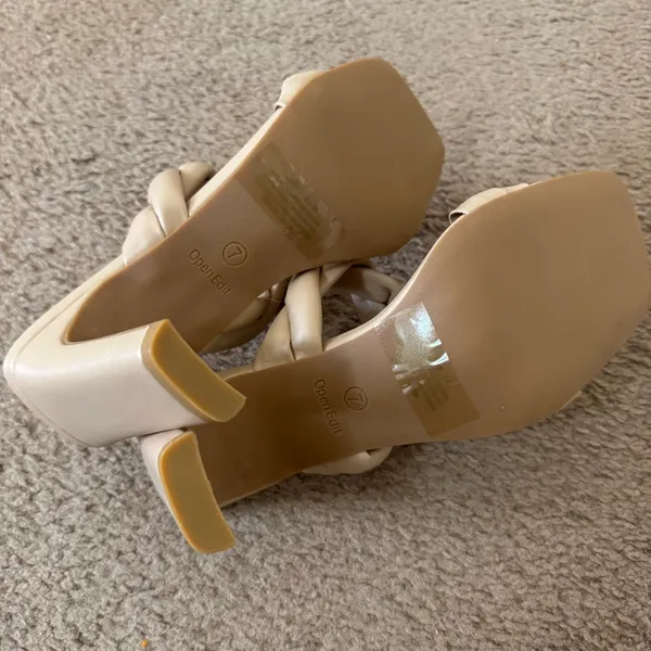 Open Edit Beige Block Hill Twist Sandals NWT Size 7 - Image 6