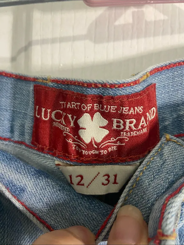 Lucky Brand Light Wash Denim Star-Trim Shorts - Image 2