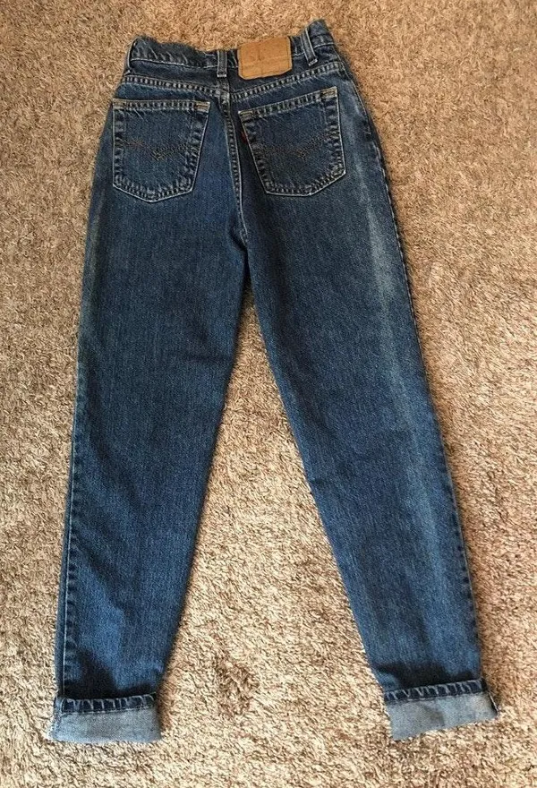 Vintage High Waisted mom Jeans - Image 6