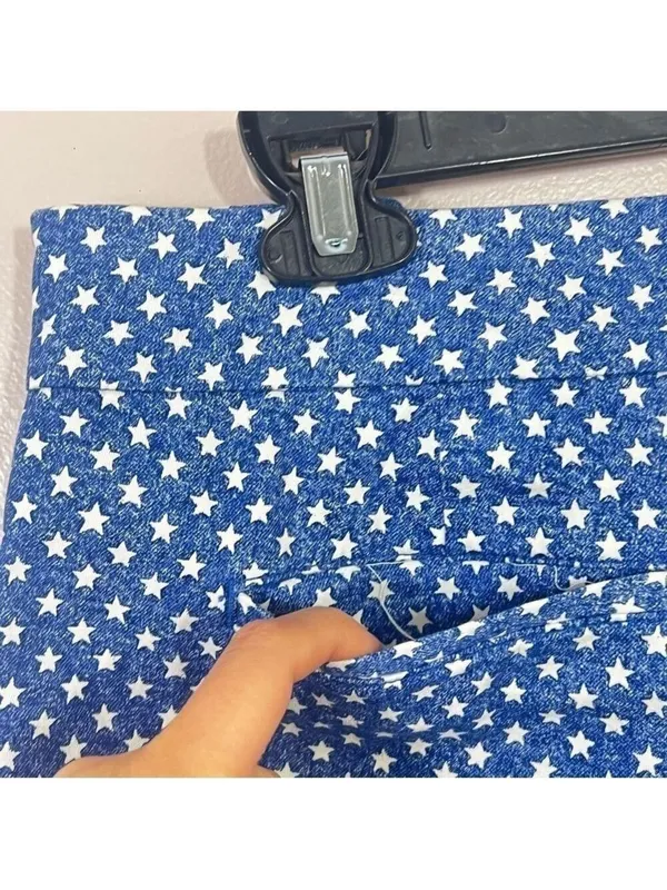 American Living Women Jean Shorts Stars Size 8 Stars Blue White - Image 6