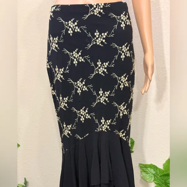 Cache Black High-Low Embroidered Floral Mermaid Skirt - Image 5
