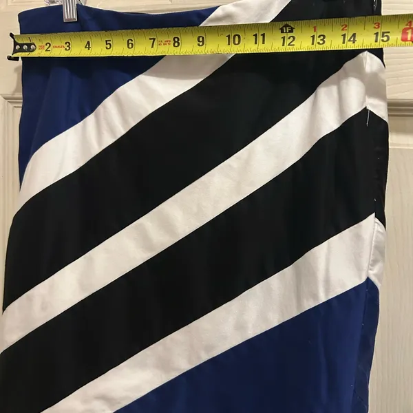 White House| Black Market Black, Blue, and White Striped Pencil Skirt - size 8 - Image 4