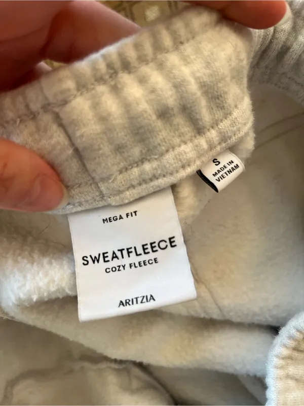 Aritzia Cozy Sweatfleece Sweatpants - Image 4