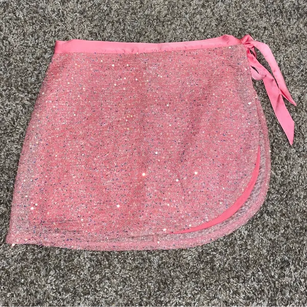 NWOT-forever 21 sequin Side slit skirt - Image 2