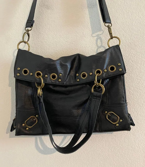 Like new adjustable strap crossbody/shoulder bag Sz 16x16 - Image 3