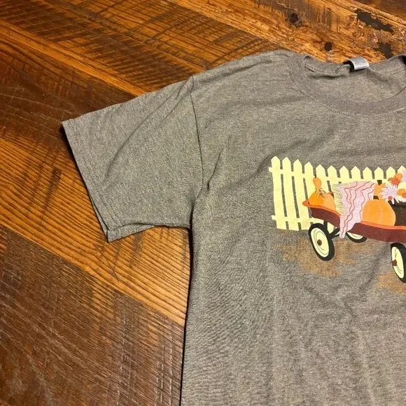 Ladies Small Fall Graphic Tshirt - never worn - Image 2
