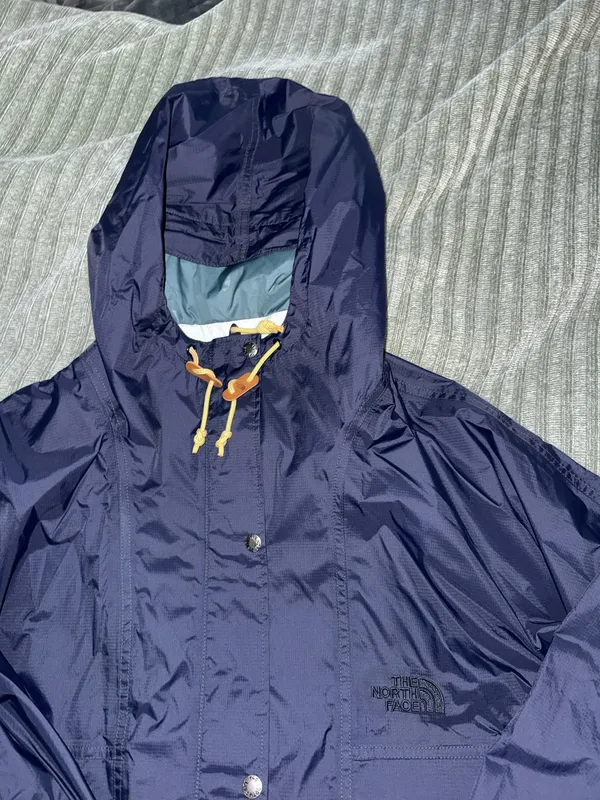 The North Face Jacket Women’s - Image 2