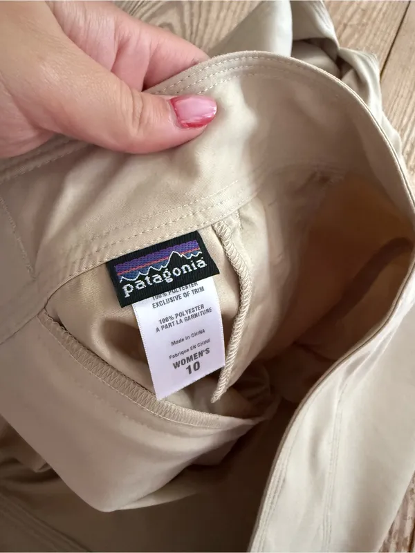 Patagonia Women's Pants size 10 - Image 2