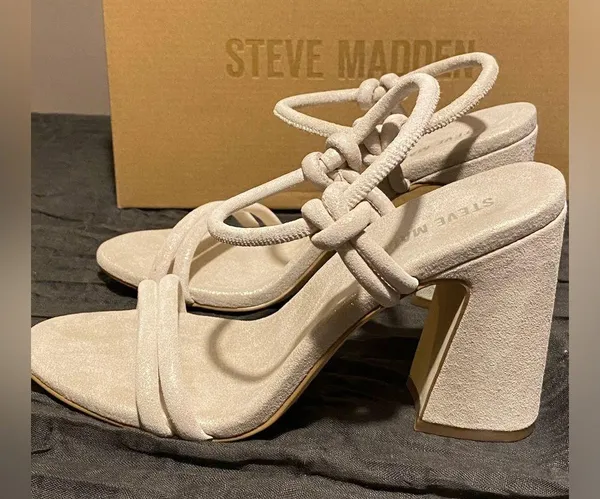 Steve Madden “Harrlow” dusty gold strappy heels open toe sandals size 6.5 suede - Image 4