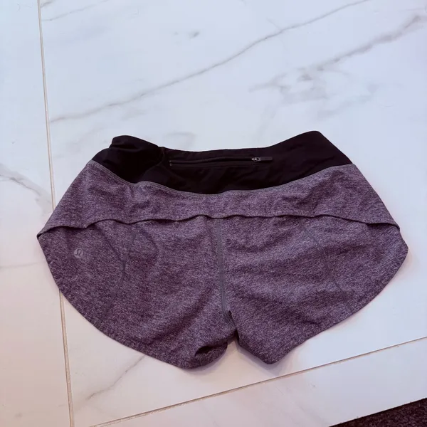 Lululemon Hotty Hot Shorts 2.5" Heather gray  - Image 3