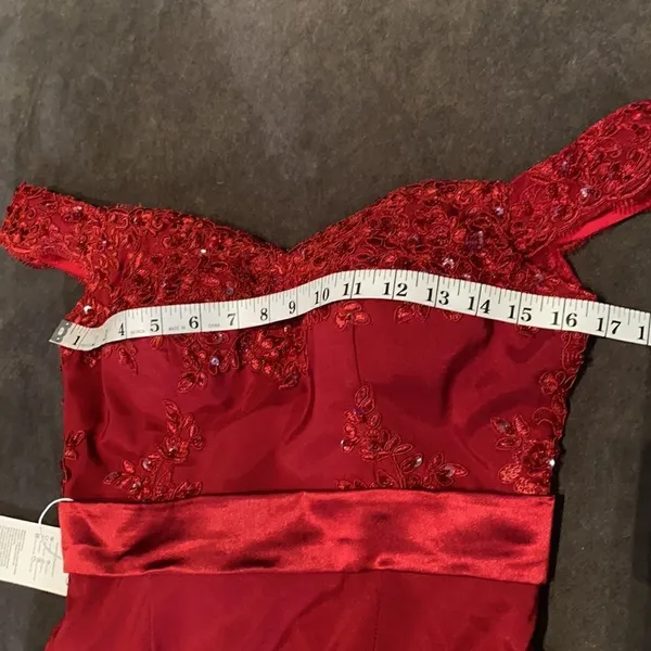 Women’s Deep Red Full Length Prom Party Formal Dress with Small Train Size 4 NWT - Image 9