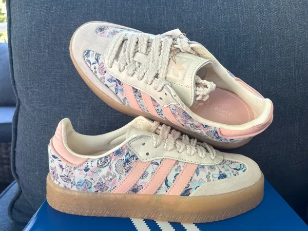 Adidas Sambas rare pattern/colors - Image 5