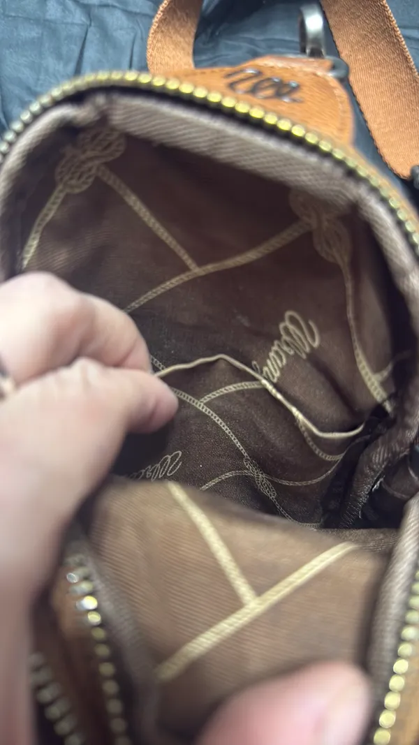 Wrangler Sling Bag Crossbody - Image 7
