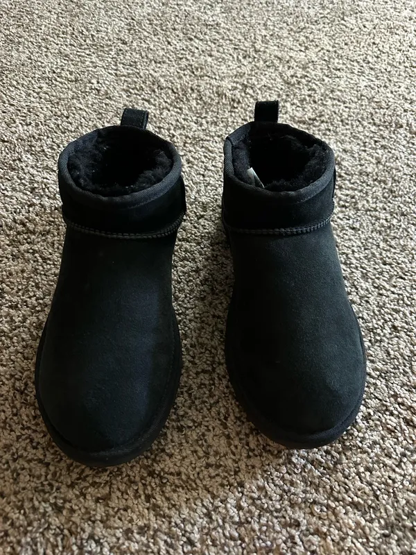 UGG Boots Ultra Mini Classic Black - Image 6
