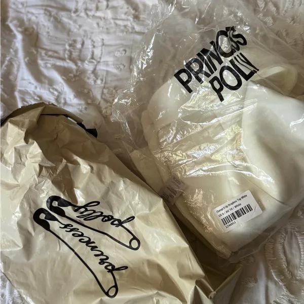 Princess Polly NWT size 6 Cream Strapless Satin Top buttons NEVER WORN - Image 5