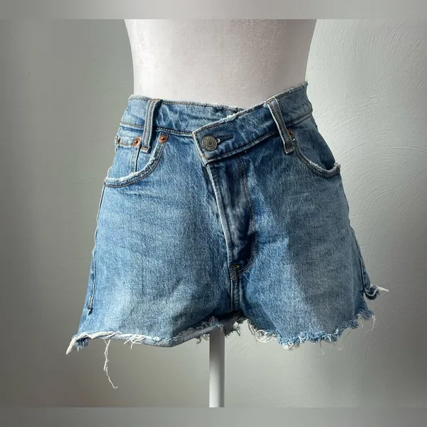 Curve Love Abercrombie & Fitch Crossover Waist High Rise Mom Shorts - Image 4