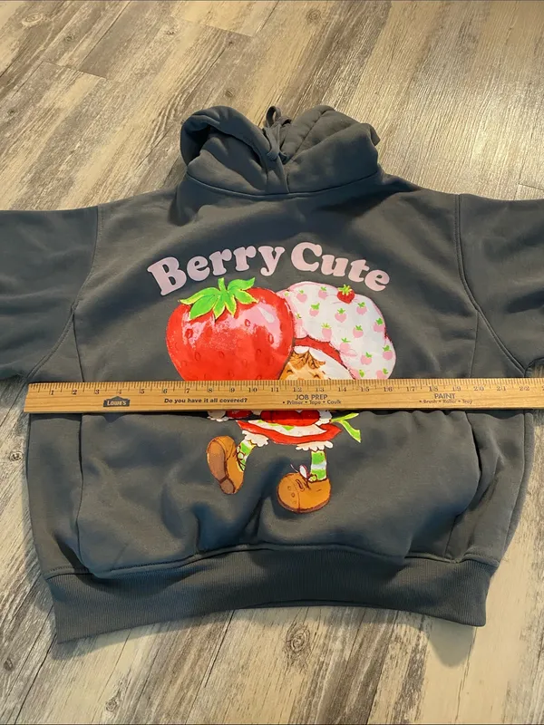 Strawberry Shortcake Berry Cute Graphic Gray Sweatshirt SMALL - Image 8