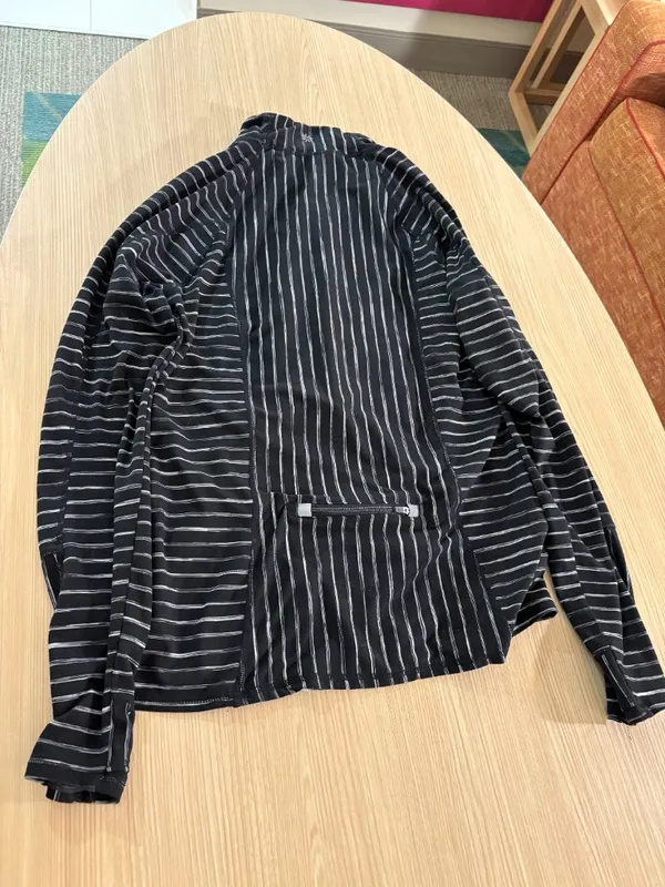 Athleta Elite 1/2 Zip Pullover Sweatshirt Large Black White Striped Long Sleeve - Image 3