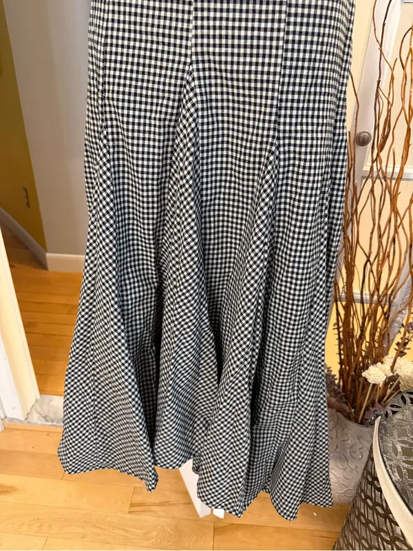 ✨VICI Gingham Trumpet Skirt Small✨ - Image 2