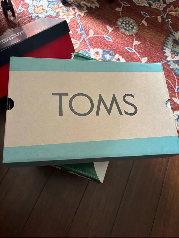 TOMS Women's Ezra Faux Fur Lined Slip On Quilted Slippers 9.5 - Image 9