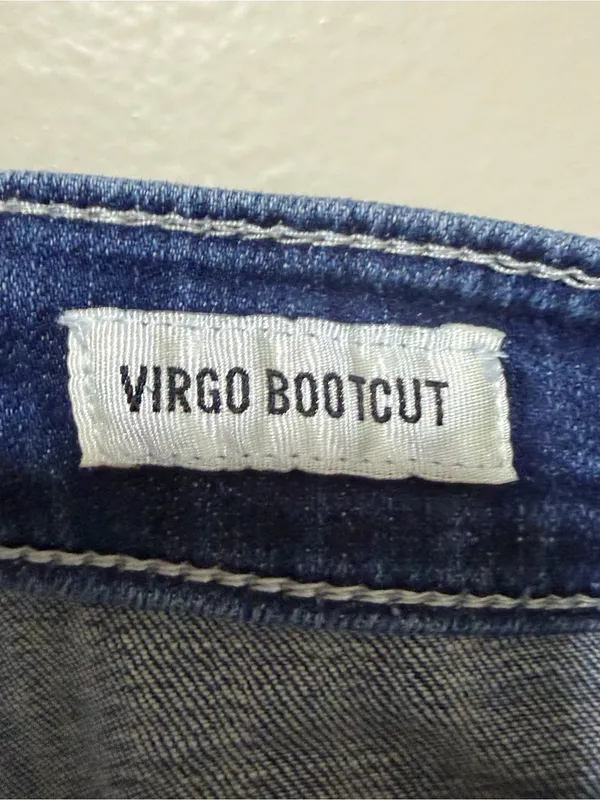 Buckle Daytrip Virgo Bootcut Jeans Mid Rise Curvy Embellished Pockets 32 LONG - Image 5