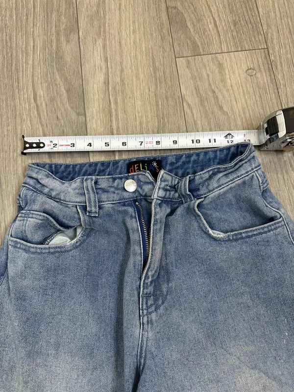 Delia*s Light Wash Jeans Small Relaxed Fit Y2K Denim - Image 13