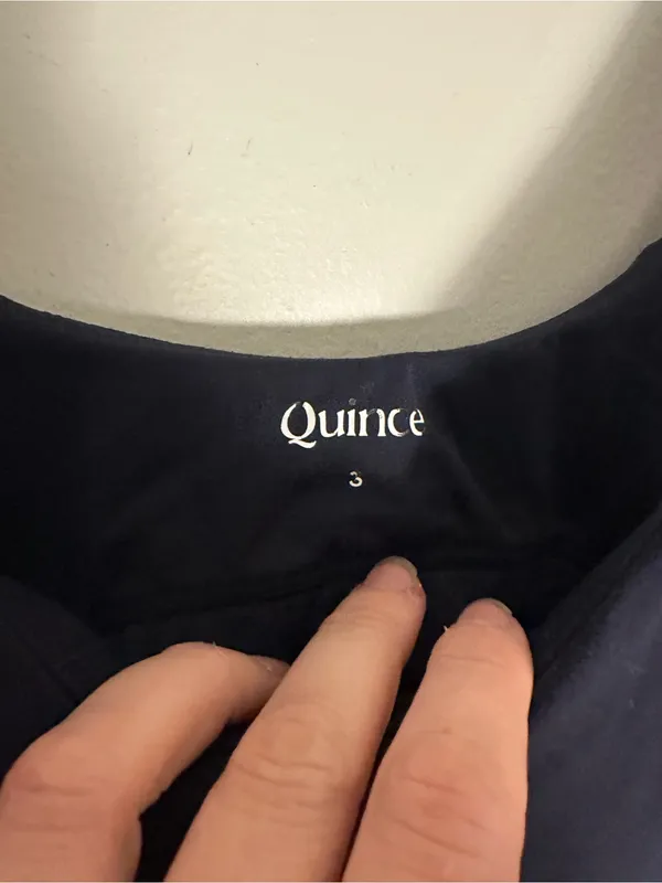 Quince Ultra-Form V-Neck Cropped Tank deep navy small - Image 3