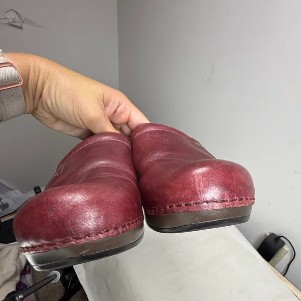 DANSKO LEATHER MULE CLOGS WINE EMBOSSED SZ 39 - Image 12
