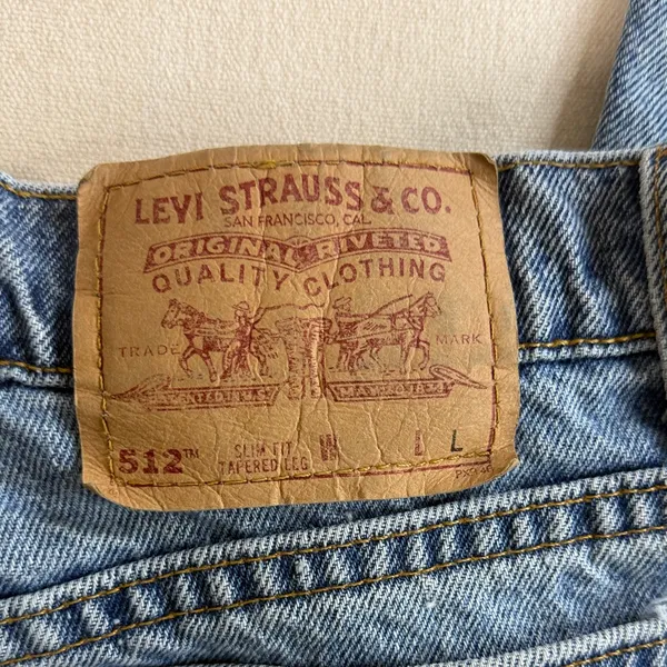 Levi's Straight Leg Jeans in Light Blue Denim - Image 3